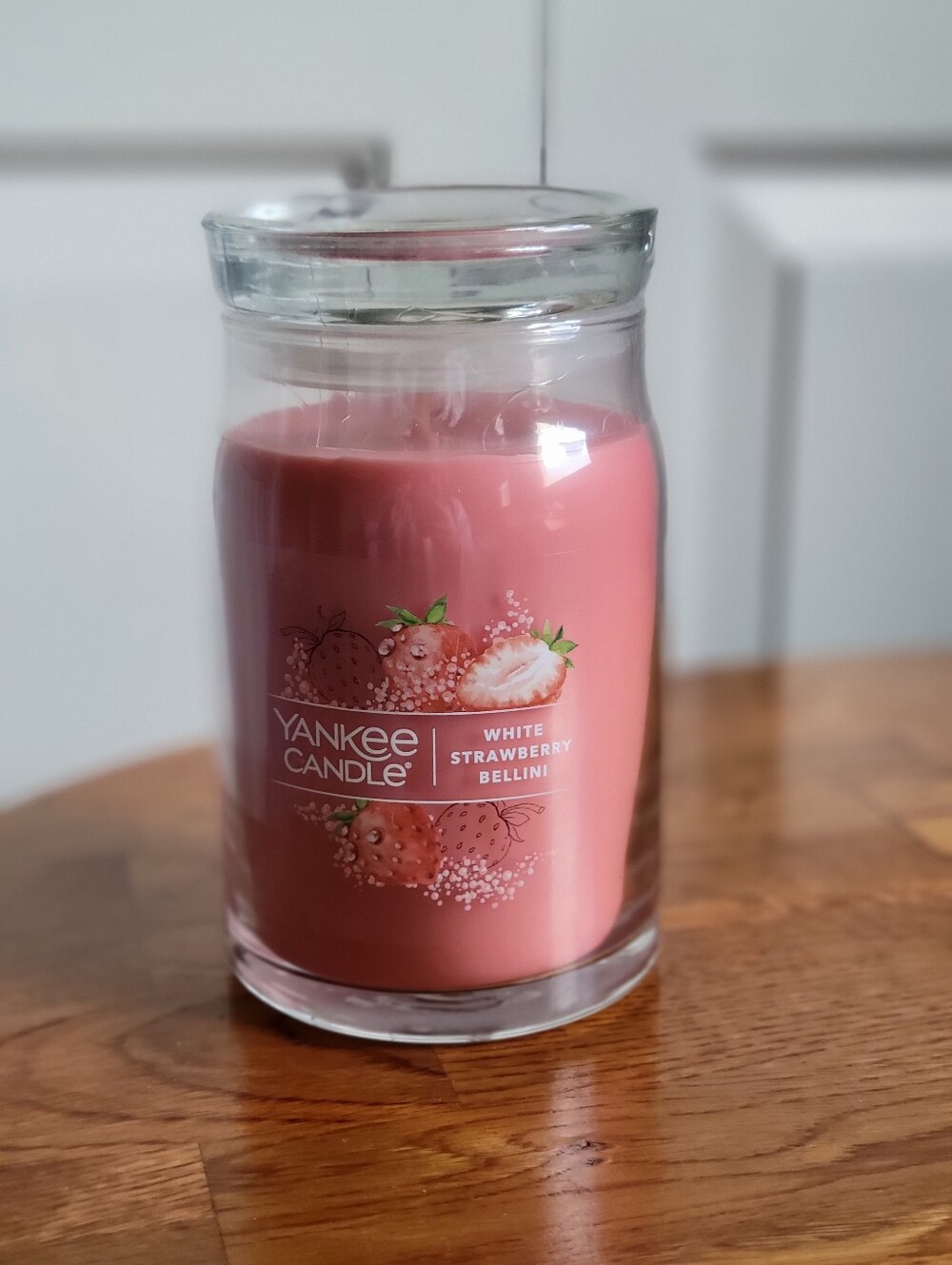 Yankee Candle Pink White Strawberry Bellini Jar Candle